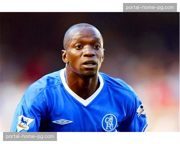 镜头下的坎波斯：巴黎体育总监在转会窗关闭日的12小时